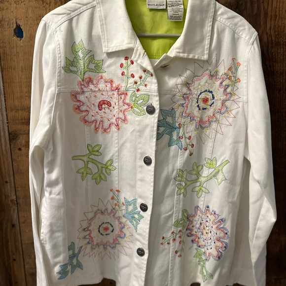 White Stag white floral embroidered button down jacket - Picture 3 of 9